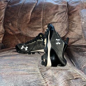 Men’s Under Armour Black Rubber Baseball Cleats
